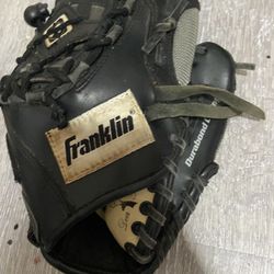 Franklin Baseball Glove