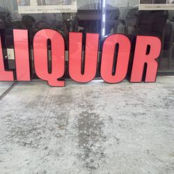 LED Liquor Sign In Good Condition 
