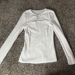 White Long Sleeve Top With Opening And Ring