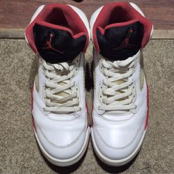 Nike Jordan 5 Retro Fire Red Size 12 Red White Black Sneaker 2013