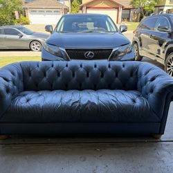 Leather Sofa - Large vintage-style - Leather Chesterfield Sofa - Pickup In 92130