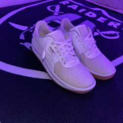 Puma Sneakers