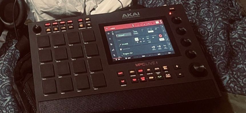 AKAI MPC LIVE II