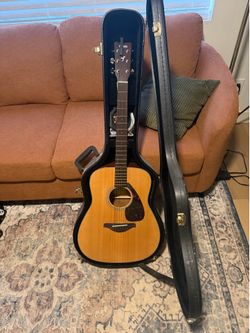 Yamaha guitar plus case