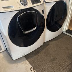 Samsung front load Washer Dryer Combo