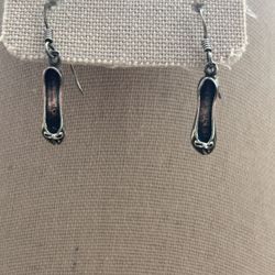 Tiny Shoe Dangle Earrings 