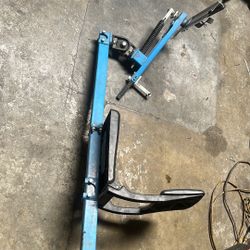 Clay Pigeon Thrower With Seat