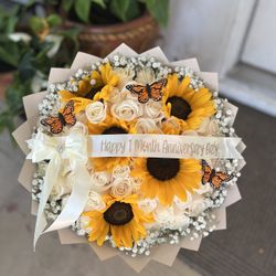 Ramo Buchon Rose Bouquet 