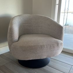 Round armchair