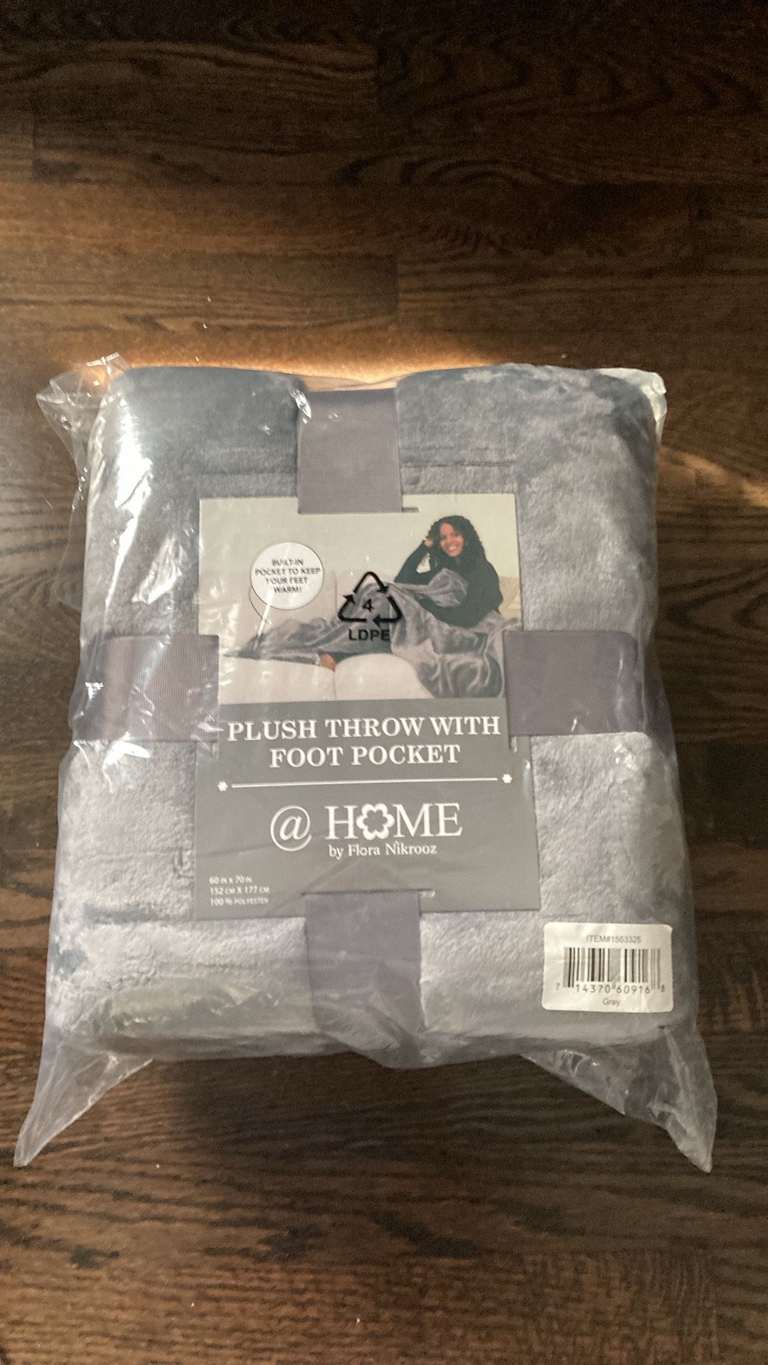 60x70 Soft Plush Blanket With Foot Pocket 