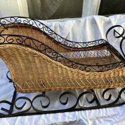 SANTA’S CUSTOM RATTAN SLEIGH