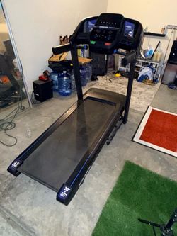 Horizon Treadmill