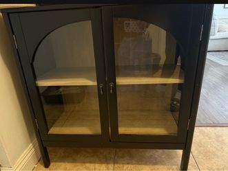 Threshold cabinet