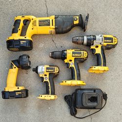 5 DeWalt tools 18v Charger + 2 DEAD Batteries