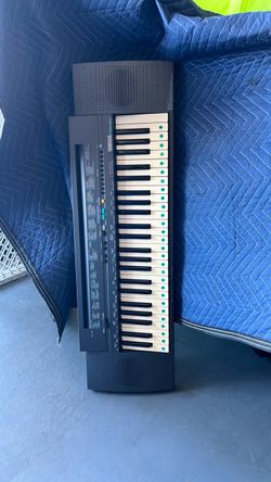 Yamaha PSR-100 electric keyboard