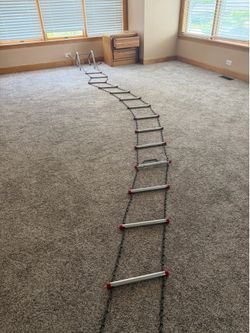 24’ Retractable Aluminum Extension Ladder