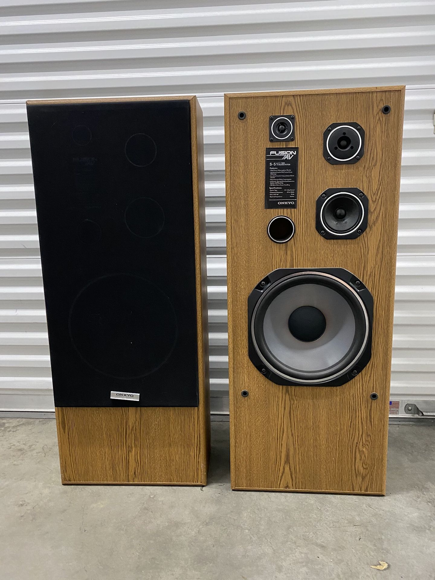 2 Onxyo Speakers Fusion AV