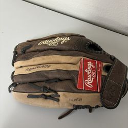 Rawlings 14in Leather Baseball Glove Left Hand. 