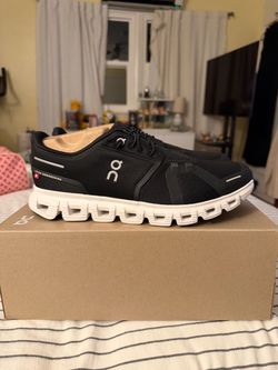 On Cloud 6 Size 9 Men’s