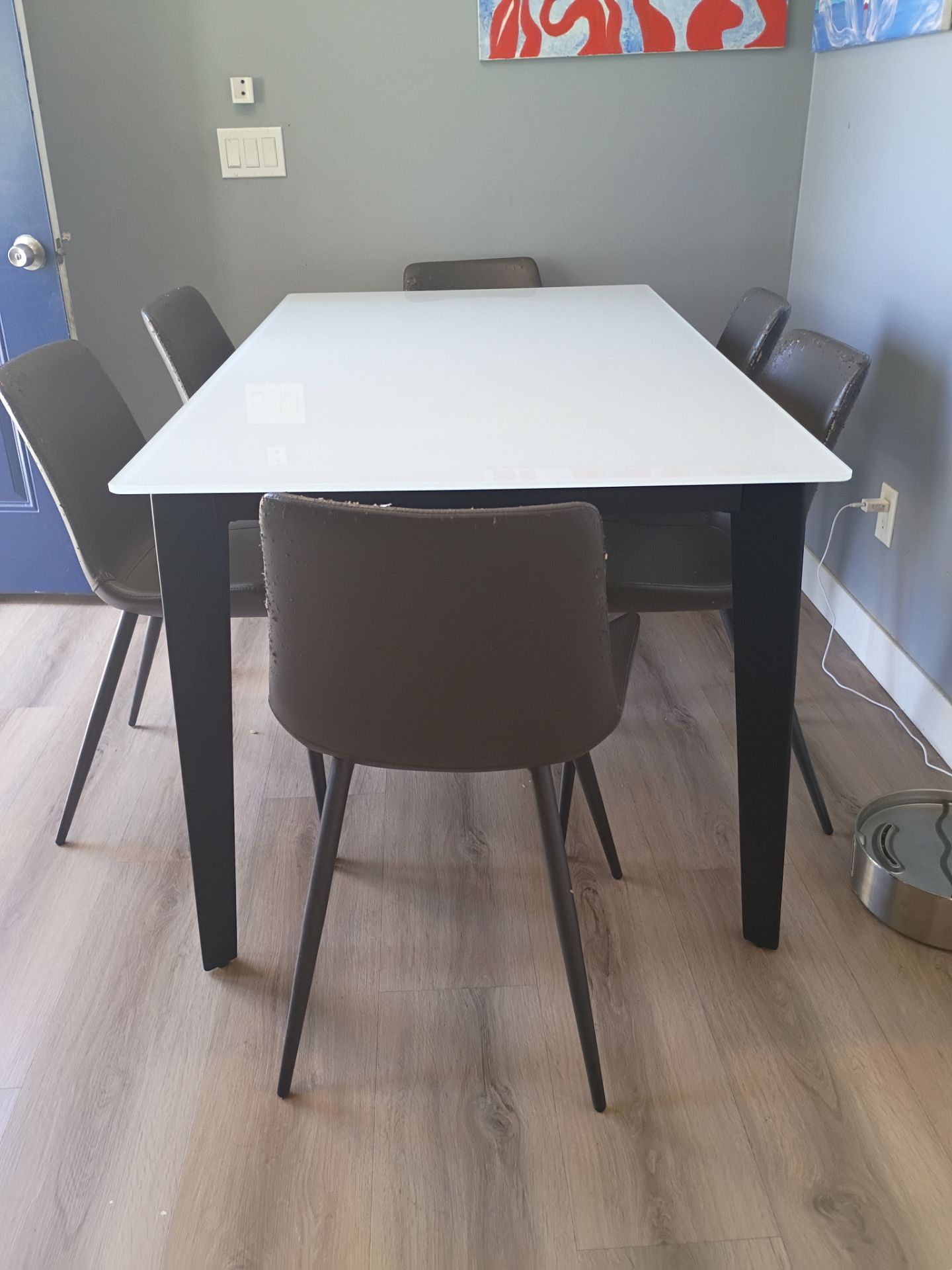 Table 6 chairs for $200 for Sale in San Diego, CA - OfferUp