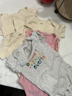 3/6 Months Onsies