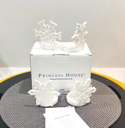 This beautiful set of four Princess House Ceramic Snow Flurries Tealight Holders is the perfect way