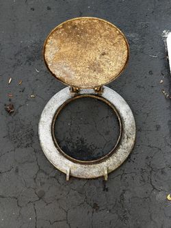 Vintage trash Can Lid