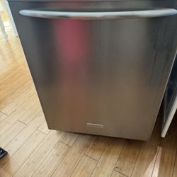 Fridgaire Dishwasher