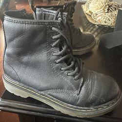 Dr Marten Boots
