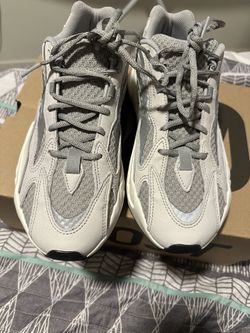 Yeezy 700v2 Static