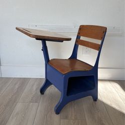 Vintage American Desk, The Crusader