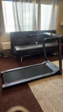 Walking pad with handles