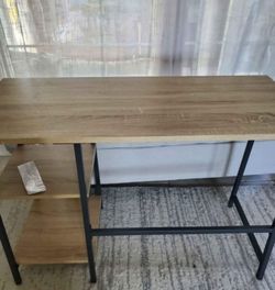 Brand new desk
