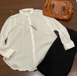 Ann Taylor LOFT Softened White Linen Button Up Shirt small petites