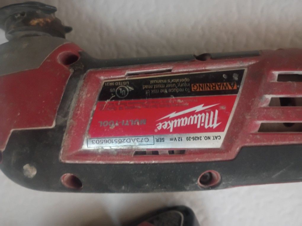 12v Milwaukee Multi Tool (One Battery Included)
