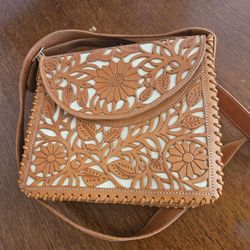 Women's Crossbody Purse Hand Carved Leather *One Of A Kind* Handmade In Mexico *Never Used*