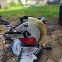 Wood saw