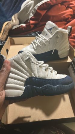 Boys retro Jordan size 11