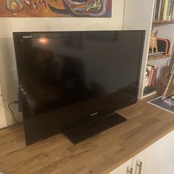 40” Aquos Sharp Tv