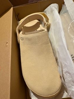 Ugg clog