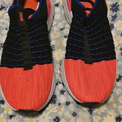 Women's Nike REACT PHANTOM RUN FLYKNIT 2 Size 7