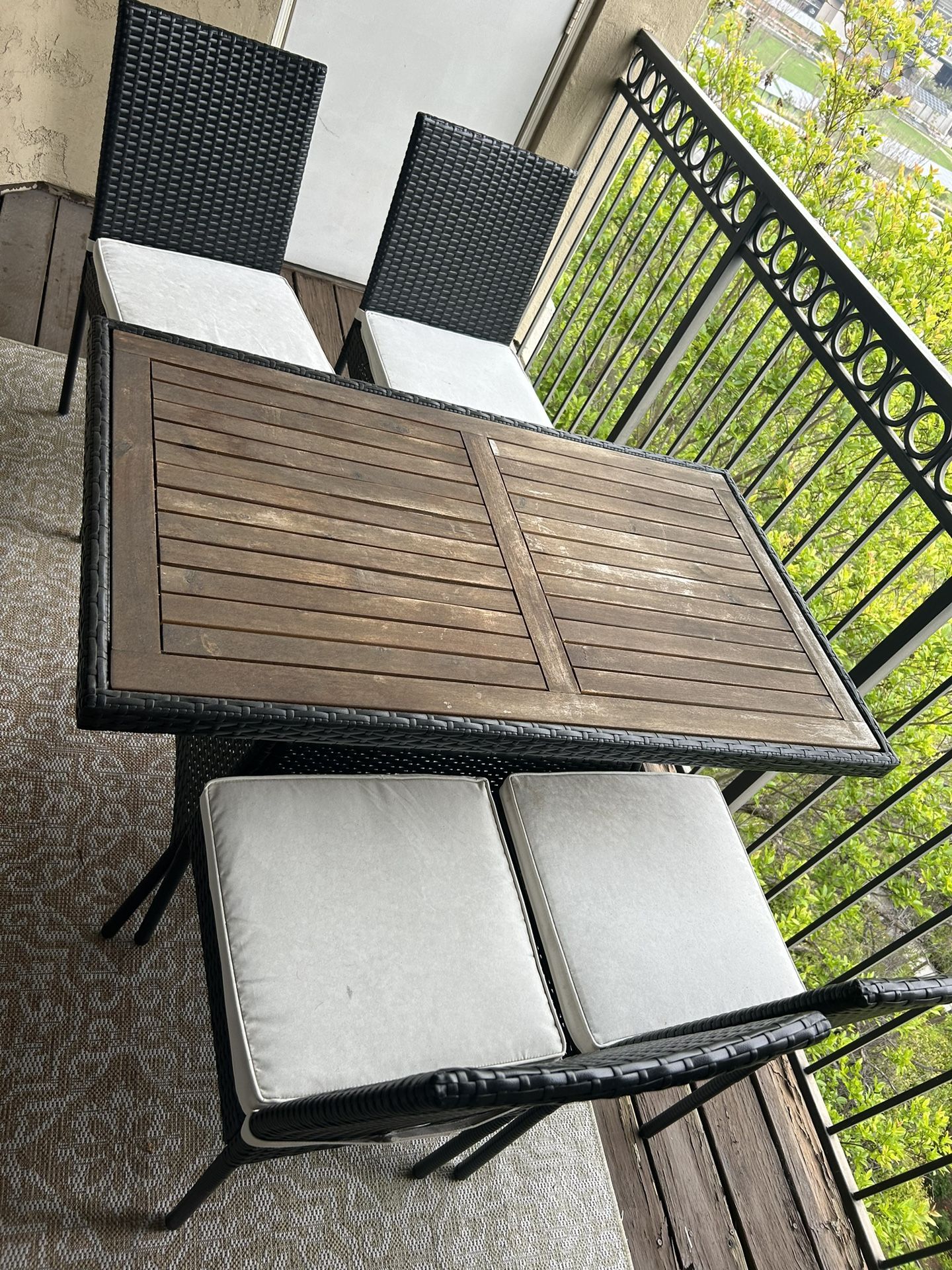 Patio Set- 4 Chairs 