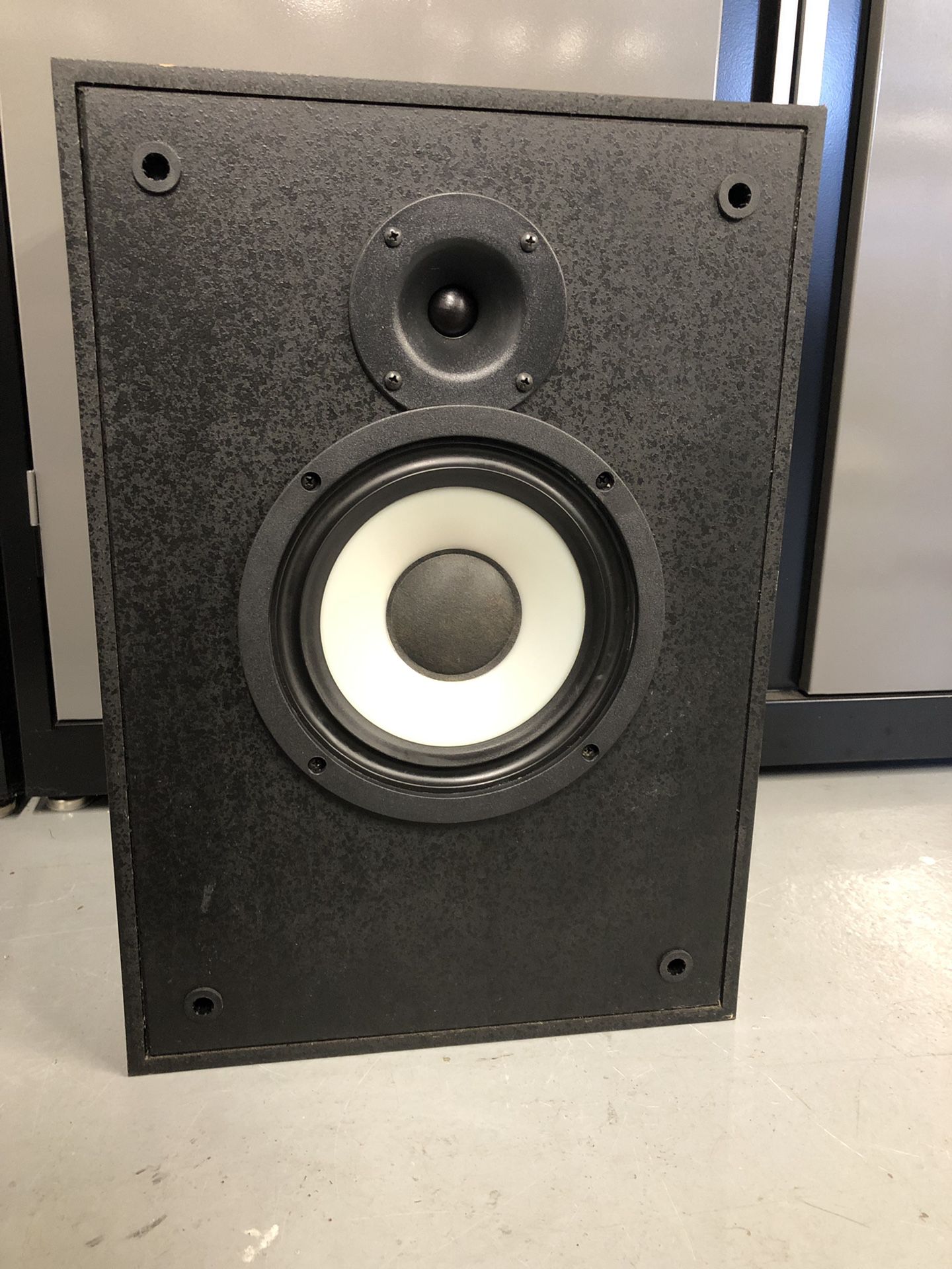 Klipsch kg2 Speaker (Excellent Condition)