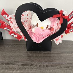 Hello Kitty, Valentine Arrangement