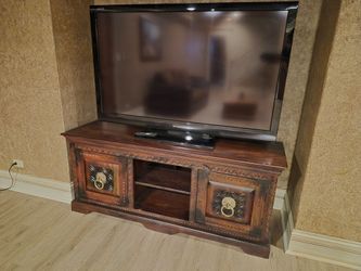 Beautiful Solid Wood Carved TV Stand / Media Console