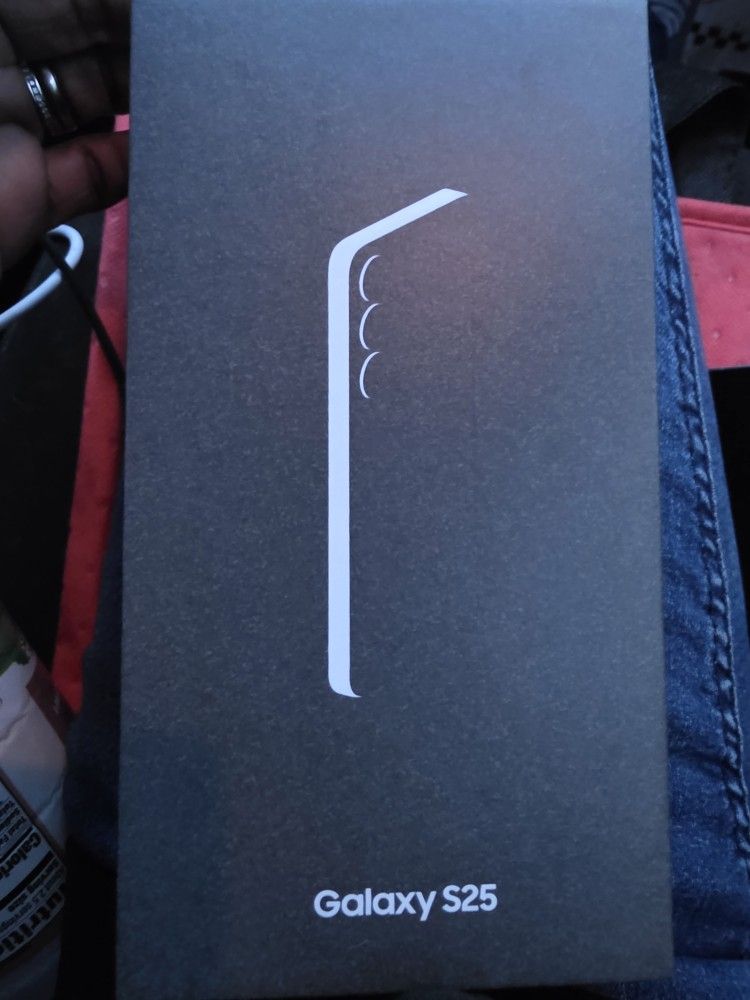 Samsung Galaxy S 25 Brand New ATT