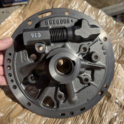 Chevy NOS Turbo 350 Pump Cover 