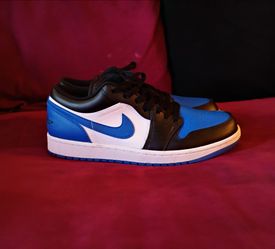 Jordan 1 Low size 10,, no box