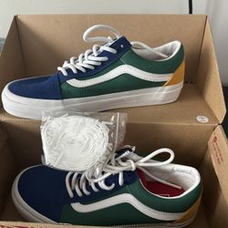 Yacht Club Vans