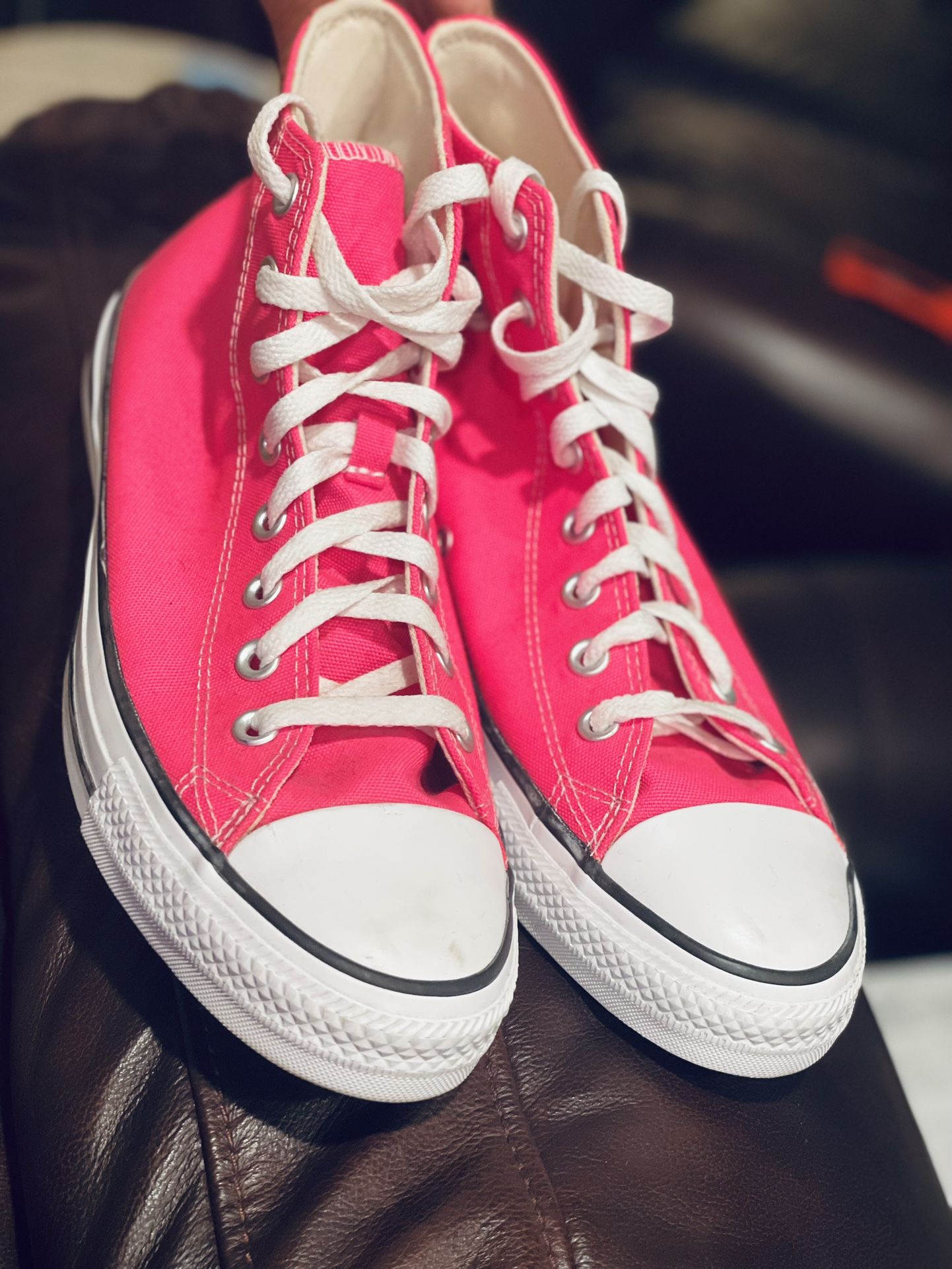Converse Tennis Shoes